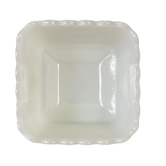 Vintage Anchor Hocking Milk Glass Planter Embossed with Grapes - Picture 6 of 9
